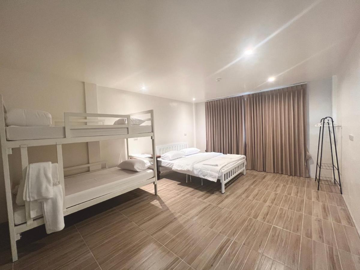 Krung Tone Hostel Bangkok Eksteriør billede