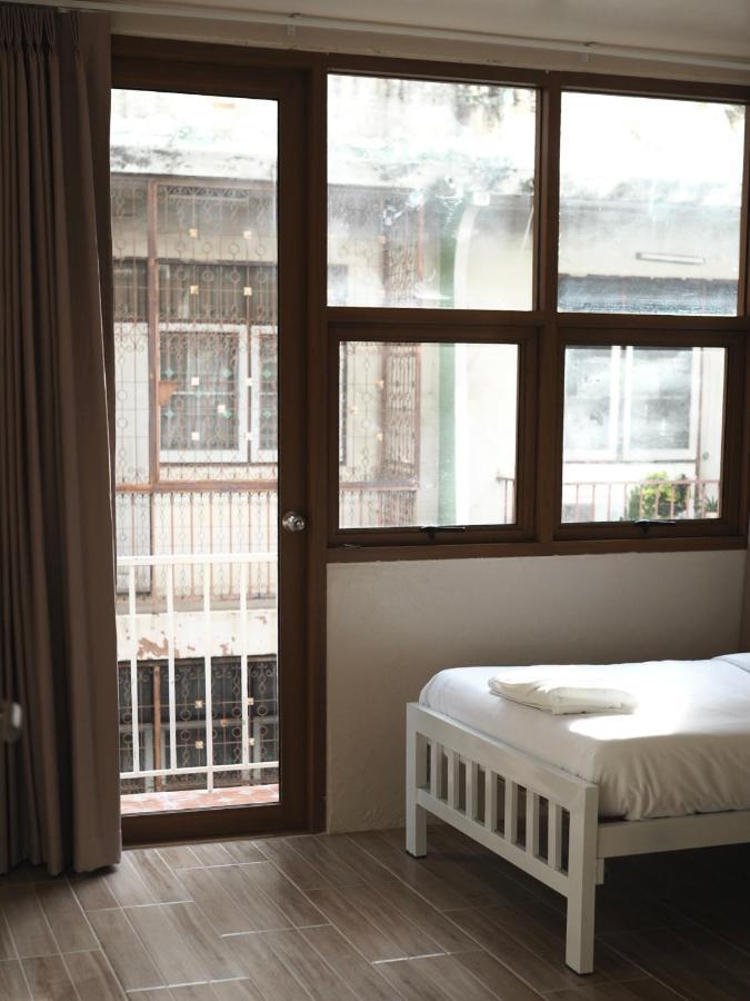 Krung Tone Hostel Bangkok Eksteriør billede