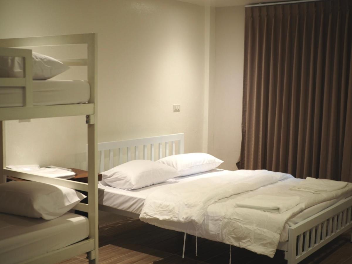 Krung Tone Hostel Bangkok Eksteriør billede