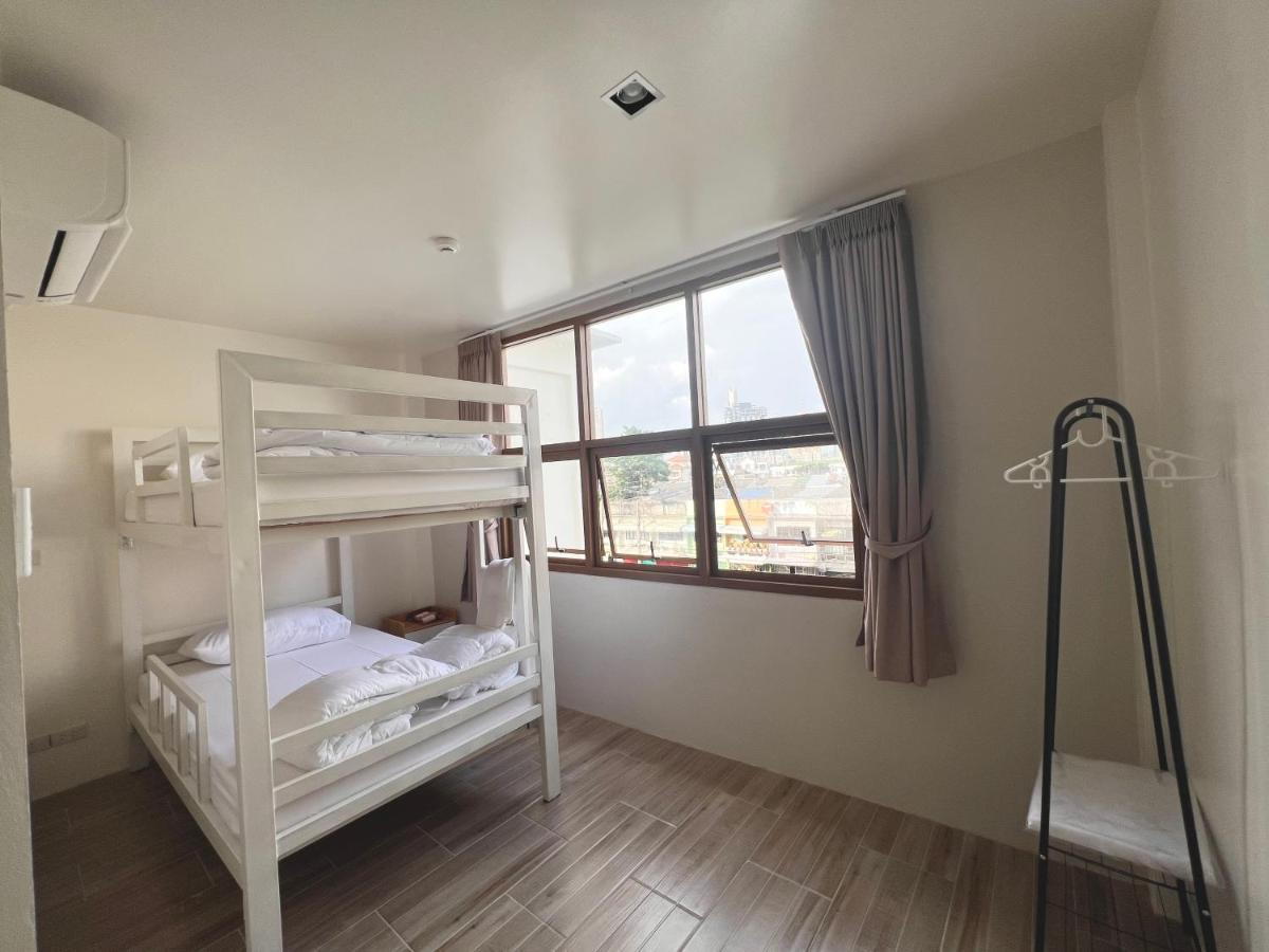Krung Tone Hostel Bangkok Eksteriør billede