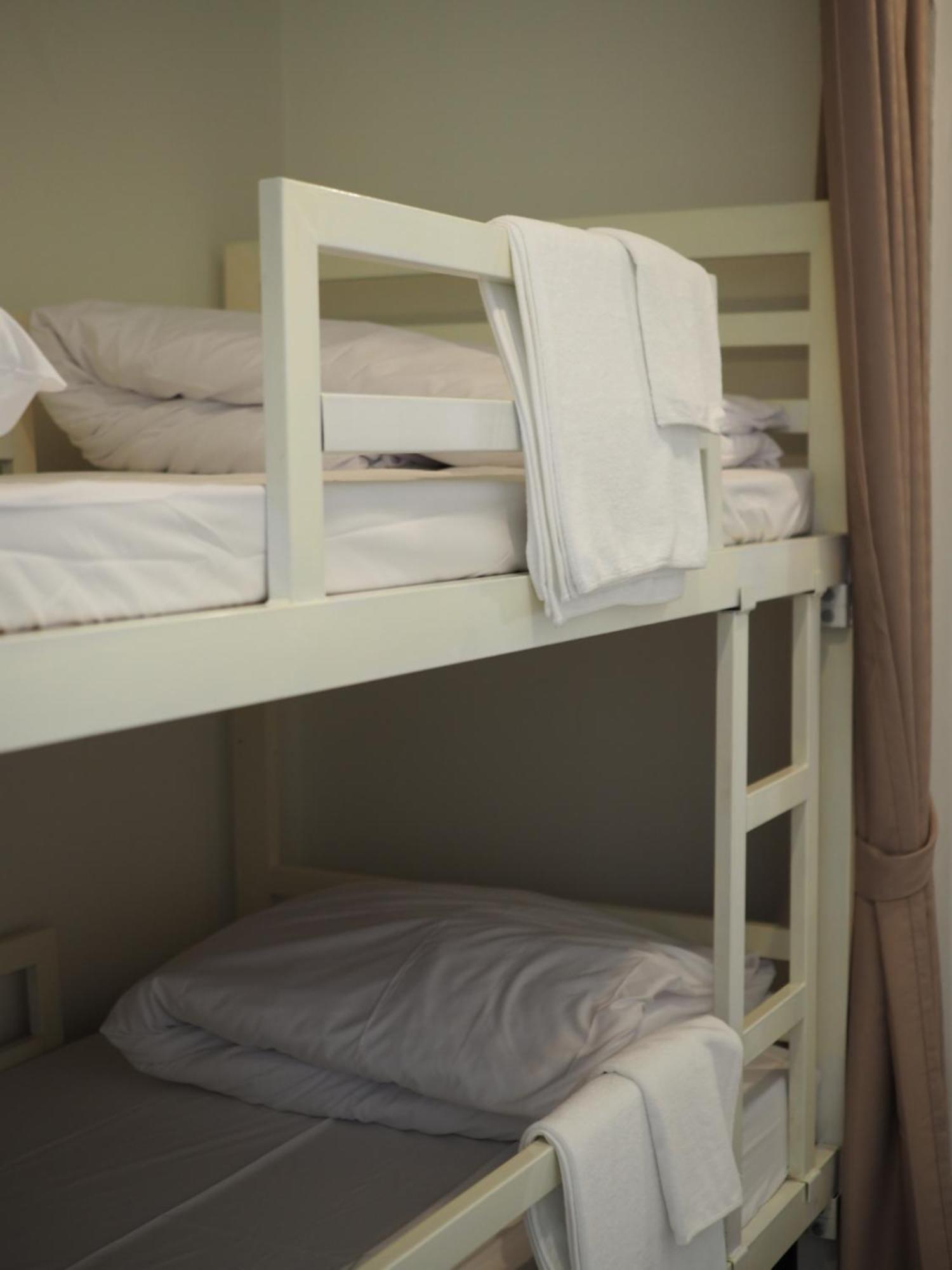 Krung Tone Hostel Bangkok Eksteriør billede