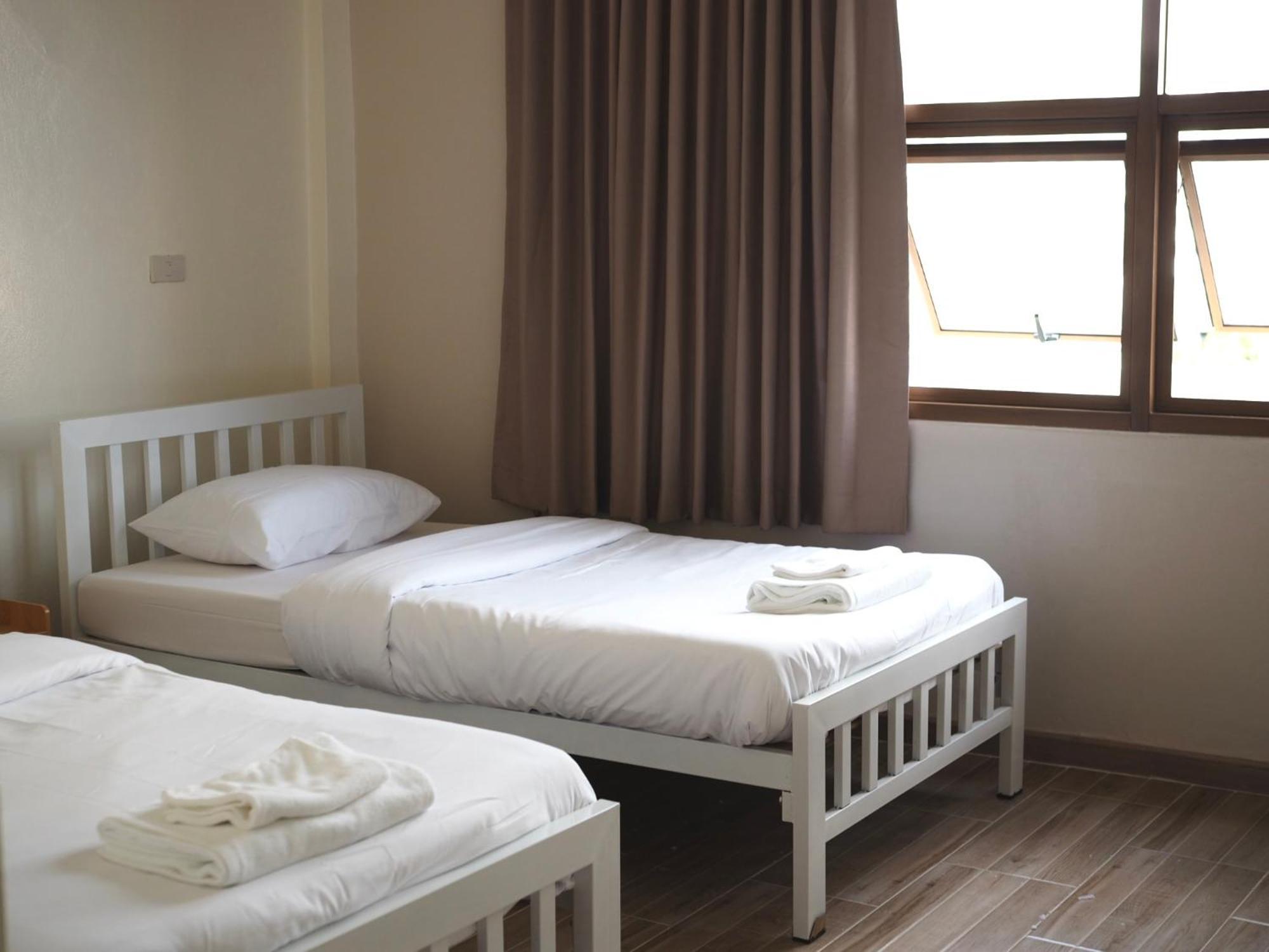 Krung Tone Hostel Bangkok Eksteriør billede
