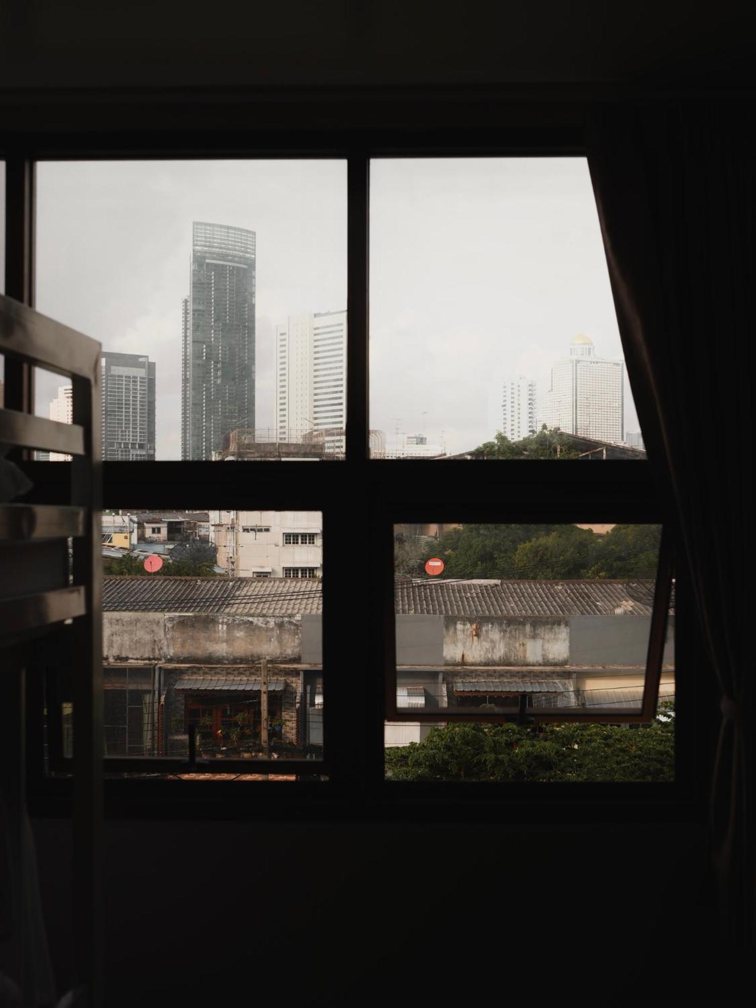 Krung Tone Hostel Bangkok Eksteriør billede