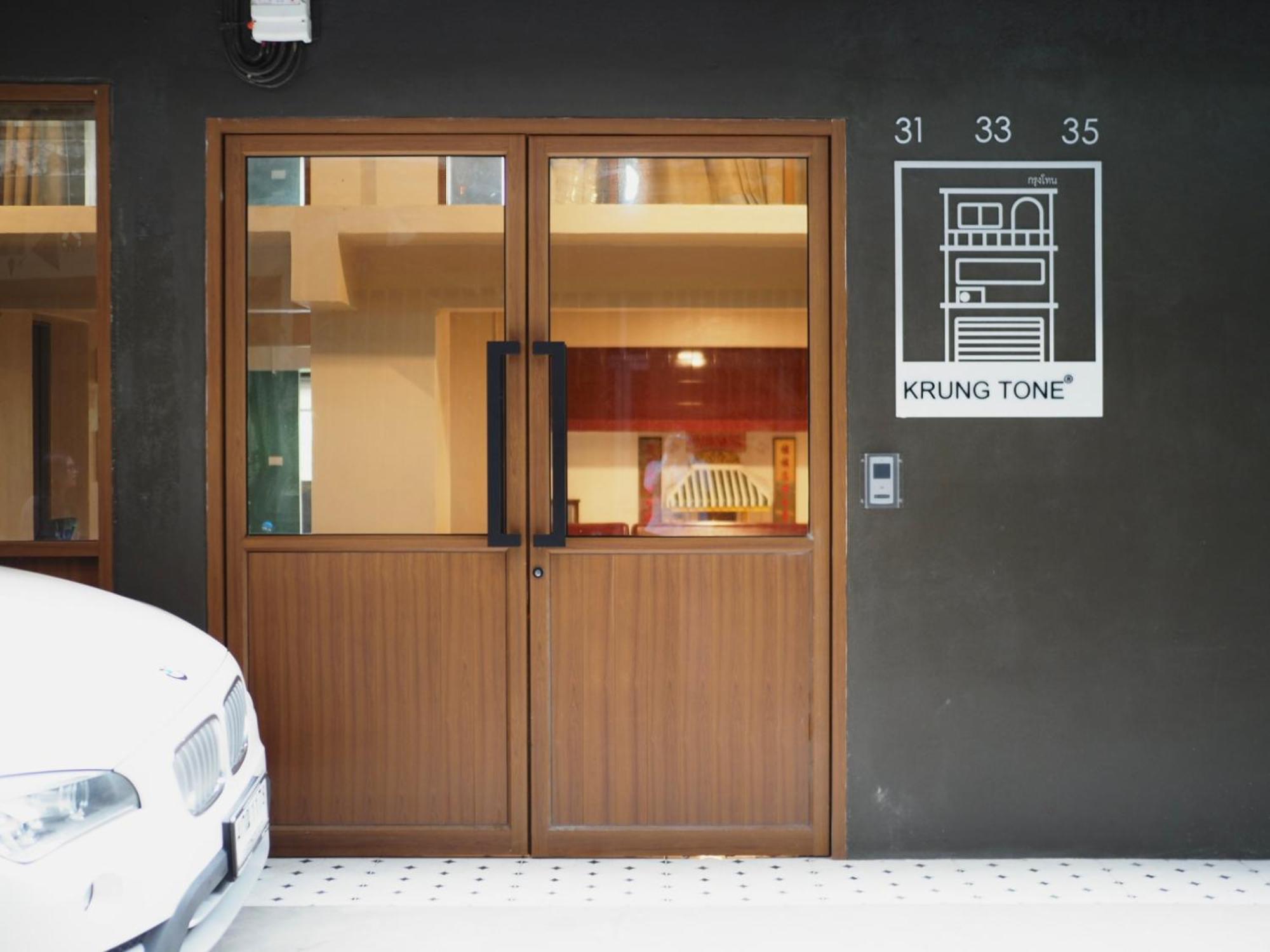 Krung Tone Hostel Bangkok Eksteriør billede